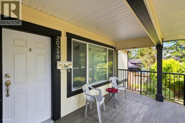 20259 Wanstead Street, Maple Ridge, BC V2X1J2 Photo 4