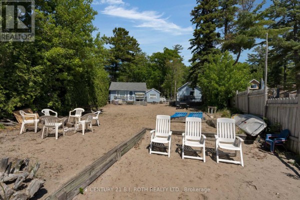 2026 Tiny Beaches Road S, Tiny, ON L0L1P1 Photo 4