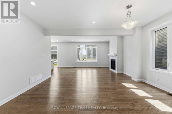 2026 Wanderer Avenue, Ottawa, ON, photo 3