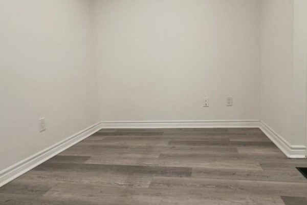 2027 - 3888 Duke Of York Boulevard, Mississauga, ON L5B4P5 Photo 4