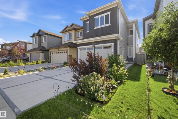 2027 13 Av Nw, Edmonton, AB, photo 2
