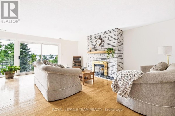 Eating area - 2027 Dundas Street, Edwardsburgh/cardinal, ON K0E1E0 Photo 5