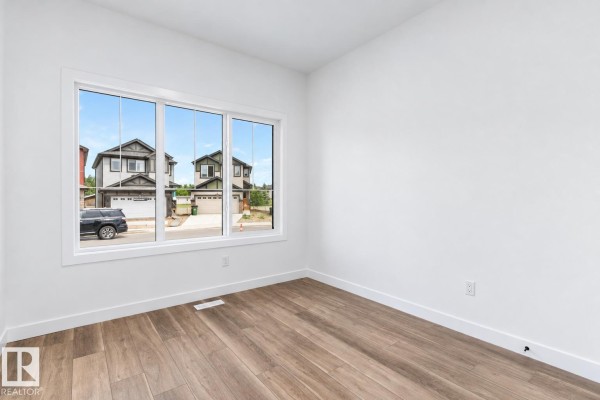 2028 211 St Nw, Edmonton, AB, photo 3