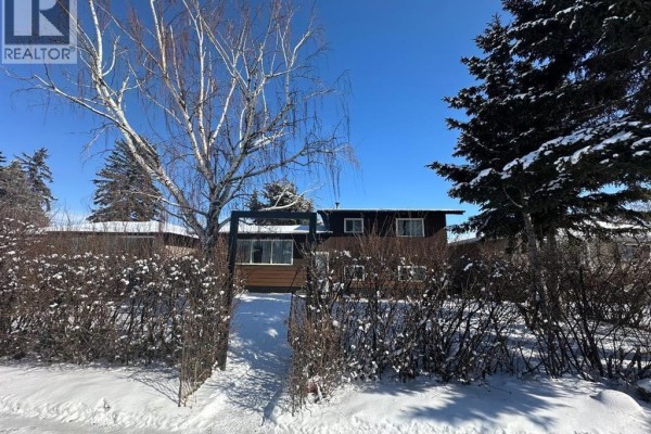 2028 43 Street Se, Calgary, AB, photo 2