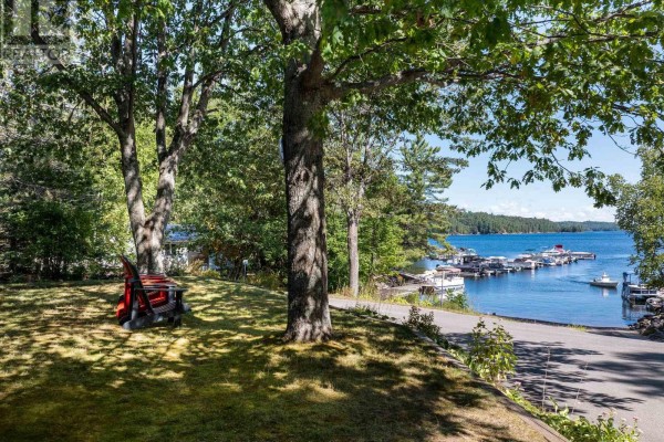 2029 Little Hawk Lake Road, Algonquin Highlands, ON, photo 2