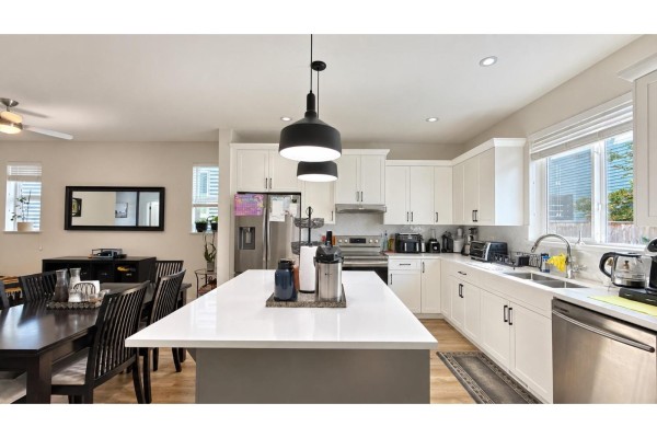20298 82a Avenue, Langley, BC V2Y0Z1 Photo 5