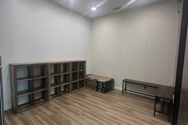 203, 25 Beju Industrial Drive, Sylvan Lake, AB T4S0B6 Photo 4