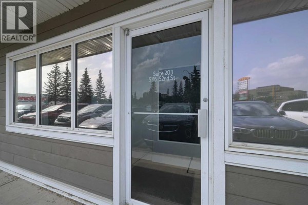 203, 5116 52 Street, Red Deer, AB, photo 2