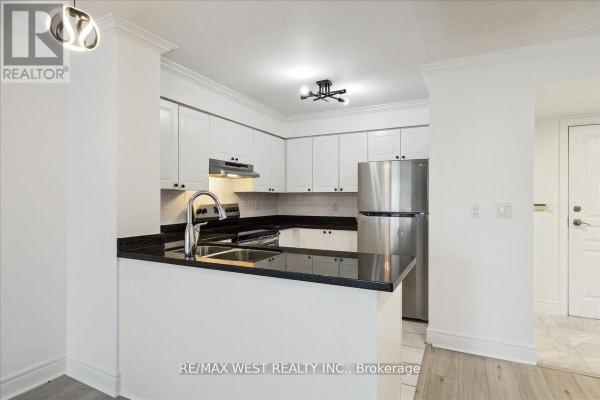 Primary Bedroom - 203 - 1 Hycrest Avenue, Toronto, ON M2N6V8 Photo 4