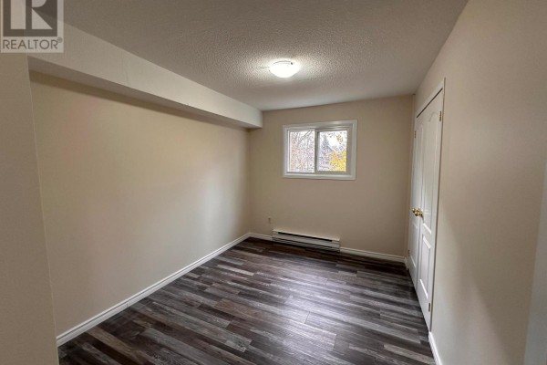 203 - 106 Lansdowne Street, Peterborough, ON K9J1Y1 Photo 2