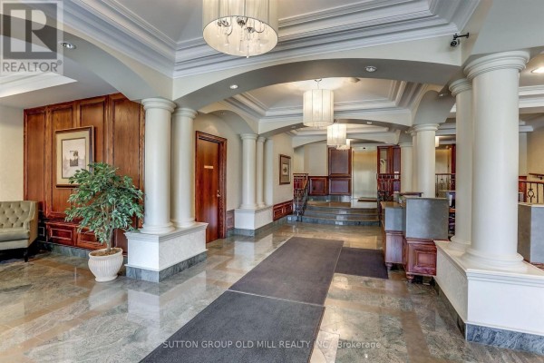 203 - 12 Old Mill Trail, Toronto, ON, photo 3