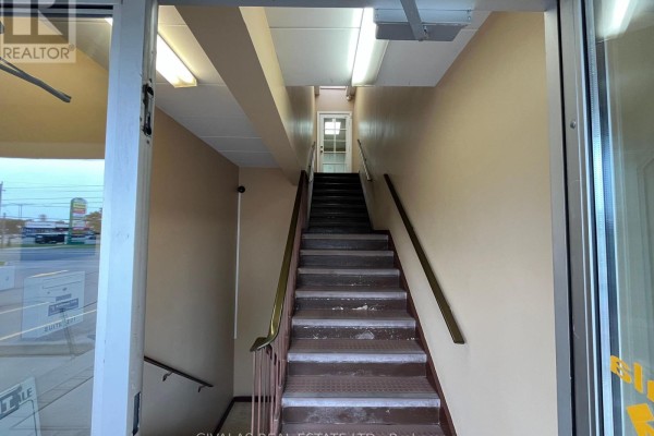 203 - 1818 Dundas Street E, Whitby, ON, photo 2