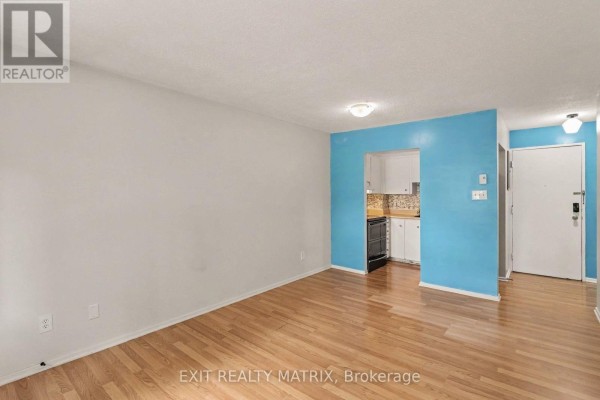 Bathroom - 203 C - 2044 Arrowsmith Drive, Ottawa, ON K1J7V8 Photo 4