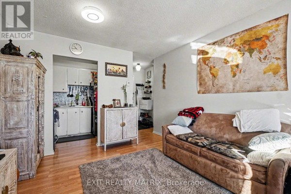 203 C - 2044 Arrowsmith Drive, Ottawa, ON K1J7V8 Photo 5