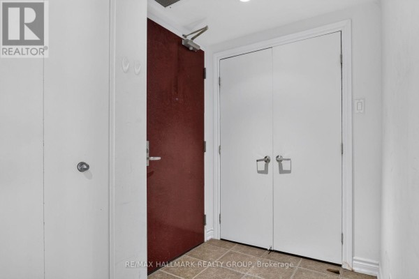 Primary Bedroom - 203 - 234 Rideau Street, Ottawa, ON K1N0A9 Photo 5