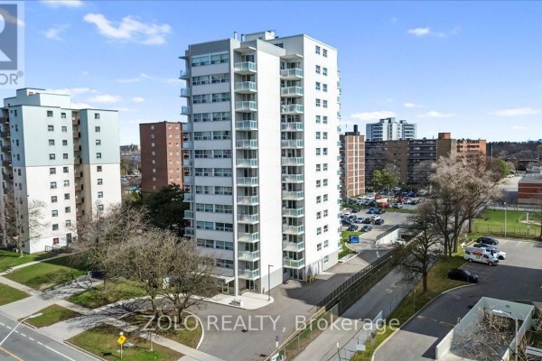 Dining room - 203 - 2345 Confederation Parkway, Mississauga, ON L5B2H3 Photo 2
