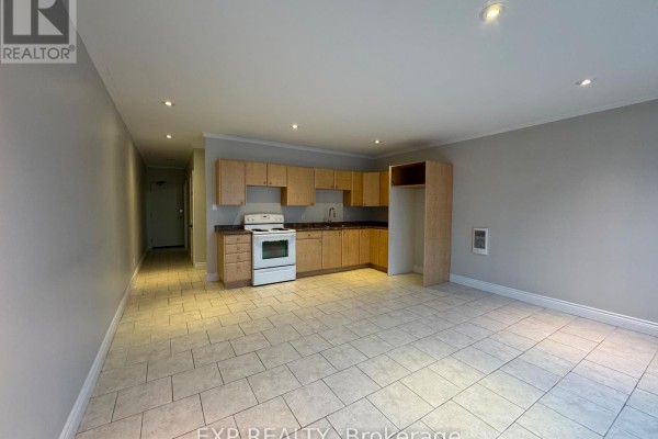 Kitchen - 203 - 258 Lakeshore Road E, Mississauga, ON L5G1G9 Photo 2