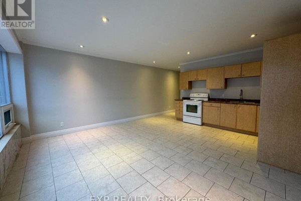 Bedroom - 203 - 258 Lakeshore Road E, Mississauga, ON L5G1G9 Photo 3