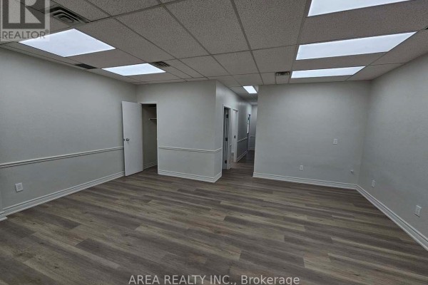 203 - 3850 Finch Avenue E, Toronto, ON M1T3T6 Photo 3