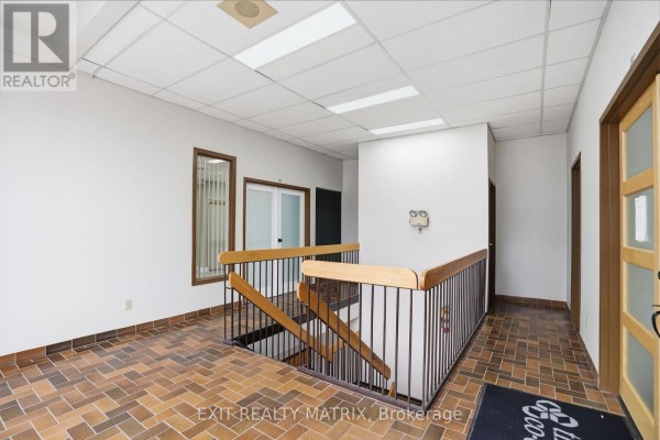 203 - 444 Mc Gill Street, Hawkesbury, ON K6A1R2 Photo 4