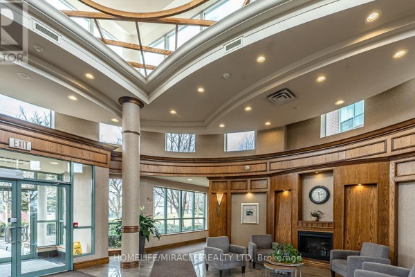 Eating area - 203 - 4889 Kimbermount Avenue, Mississauga, ON L5M7R9 Photo 4