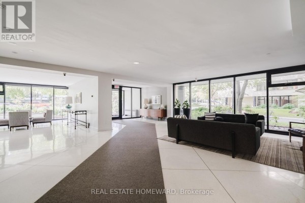 Primary Bedroom - 203 - 575 Avenue Road, Toronto, ON M4V2K2 Photo 5