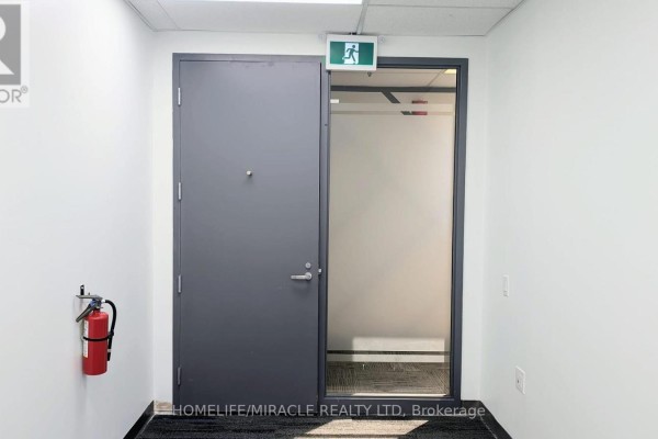 203 - 6660 Kennedy Road, Mississauga, ON L5T2M9 Photo 4