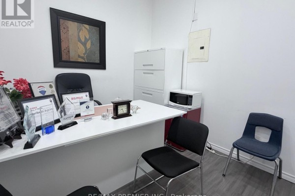 203 - 7181 Yonge Street, Markham, ON L3T0C7 Photo 5