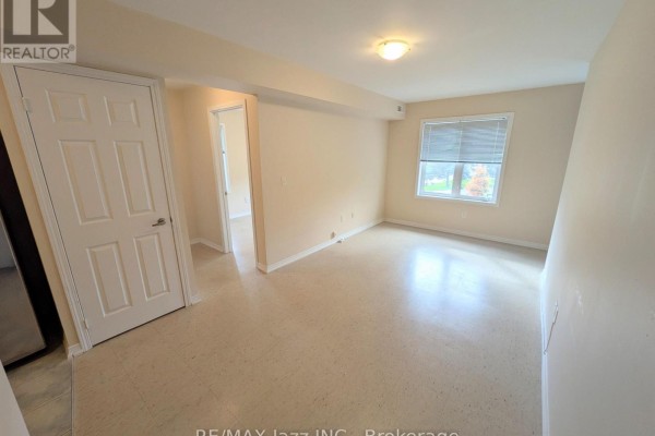 Primary Bedroom - 203 - 760 King Street E, Oshawa, ON L1H1G9 Photo 5