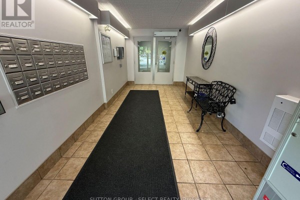 Bedroom - 203 - 80 Breckenridge Drive, Kitchener, ON N2B2N9 Photo 2