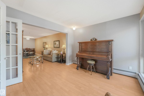 #203 10171 119 St Nw, Edmonton, AB T5K1Z1 Photo 4