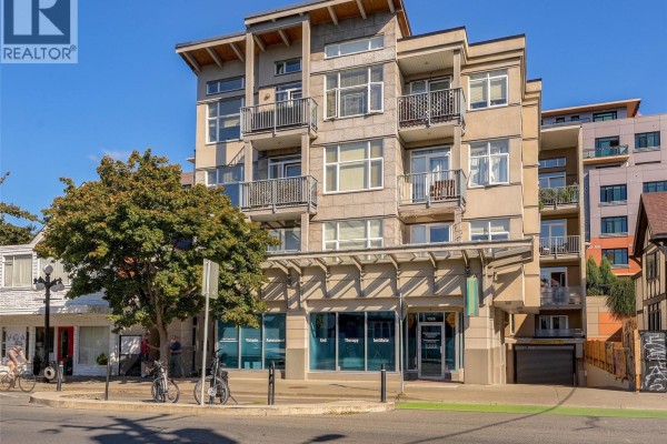 203 1022 Fort St, Victoria