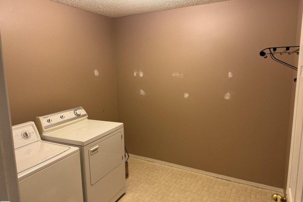 Den - #203 11807 101 St Nw, Edmonton, AB T5G2B6 Photo 4