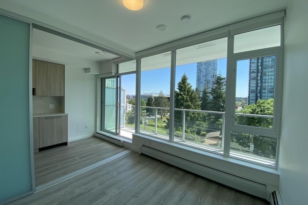 203 13350 Central Avenue, Surrey, BC V3T0S1 Photo 4