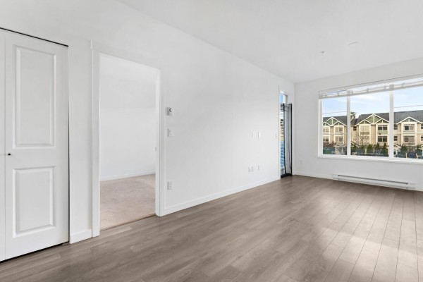 203 15858 Fraser Highway, Surrey, BC V4N6X4 Photo 4