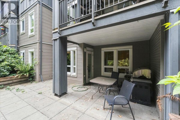 Kitchen - 203 1620 Townsite Rd, Nanaimo, BC V9S1N2 Photo 3