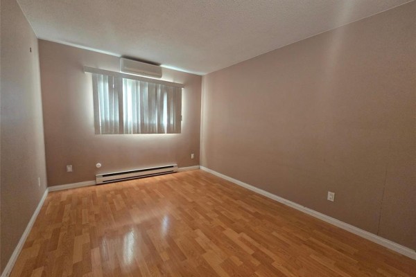 Eat in kitchen - 203 193 Watson Street, Winnipeg, MB R2P2E1 Photo 4