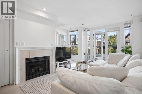 203 2190 W 5th Avenue, Vancouver