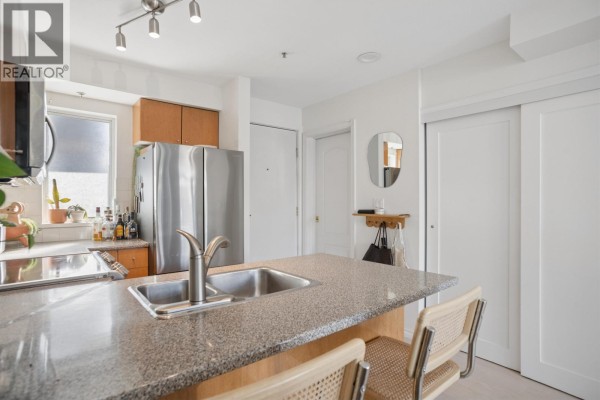 203 2190 W 5th Avenue, Vancouver, BC V6K1S2 Photo 5