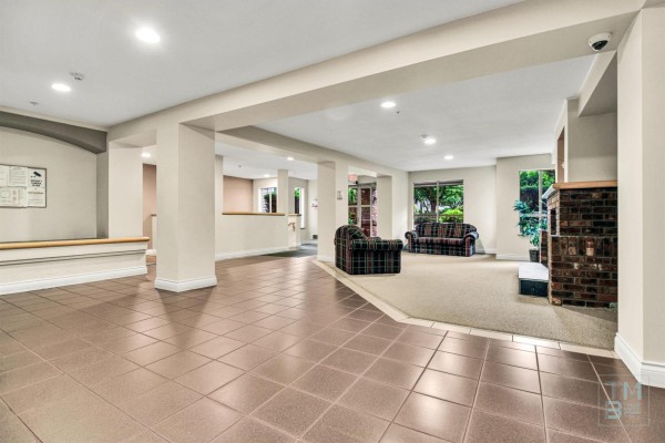 203 22015 48 Avenue, Langley, BC V3A8L3 Photo 4