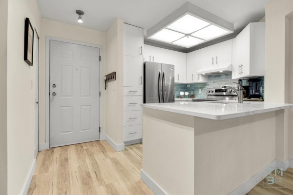 203 22015 48 Avenue, Langley, BC V3A8L3 Photo 5