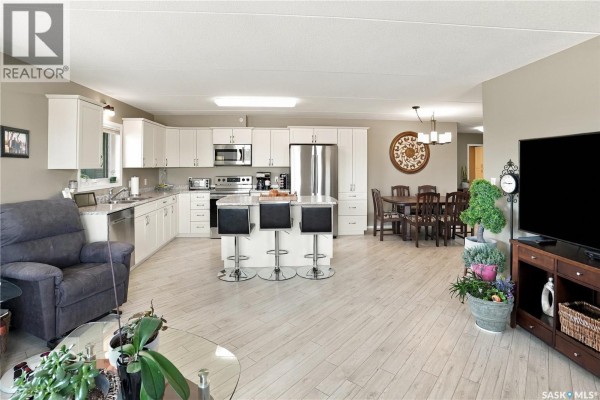 Kitchen - 203 2426 Buhler Avenue, North Battleford, SK S9A1R5 Photo 4