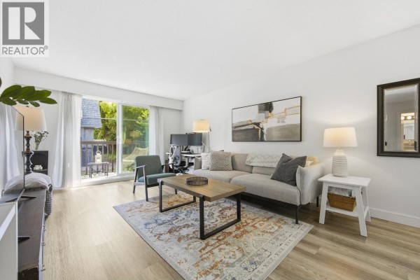 203 270 W 3rd Street, North Vancouver, BC V7M1G1 Photo 3