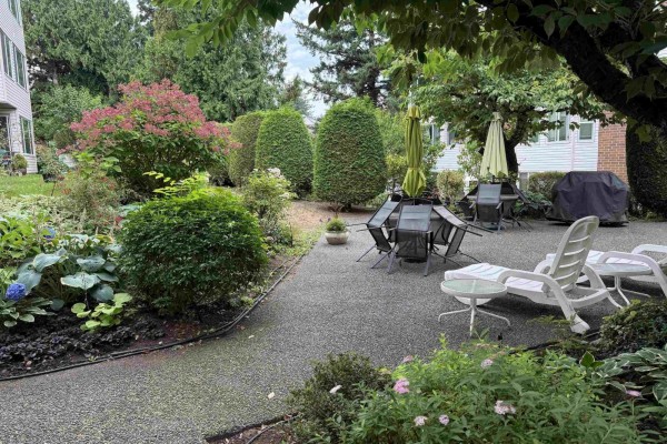 203 32098 George Ferguson Wa Way, Abbotsford, BC V2T2K6 Photo 4