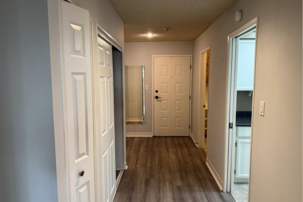 203 32098 George Ferguson Wa Way, Abbotsford, BC V2T2K6 Photo 5