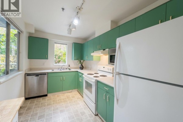 203 3720 W 8th Avenue, Vancouver, BC V6R1Z3 Photo 2