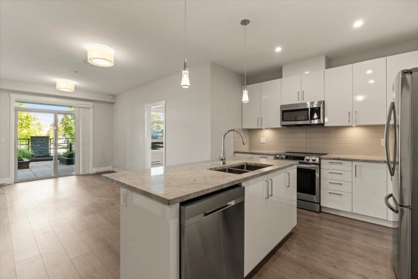 203 45562 Airport Road, Chilliwack Proper South, Chilliwack, BC V2P0J8 Photo 4