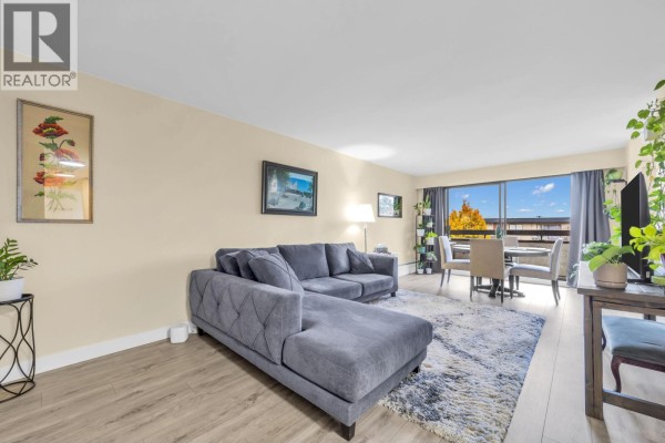 203 515 Eleventh Street, New Westminster, BC V3M4G4 Photo 4