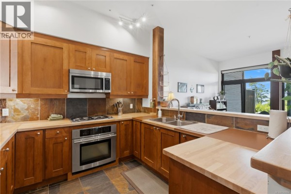 Dining room - 203 515 Marine Dr, Ucluelet, BC V0R3A0 Photo 5