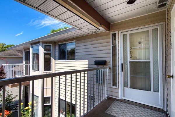 203 6875 121 Street, Surrey, BC V3Q1W2 Photo 3
